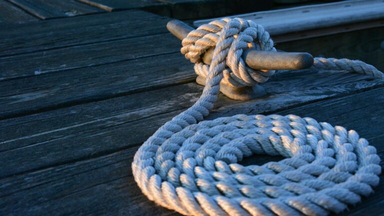 What does 4 shackles mean when dropping an anchor?