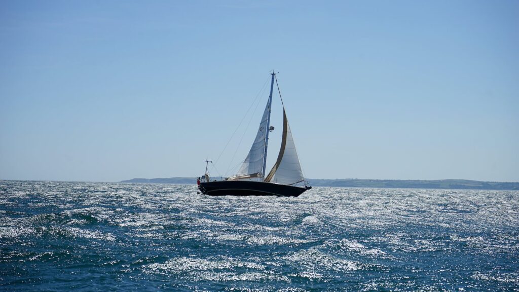 what-does-18-mph-wind-look-like-challenge-d-america-boating